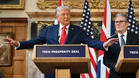 Donald Trump Proposes Starmer Could Use Armed Forces to Secure UK Frontiers